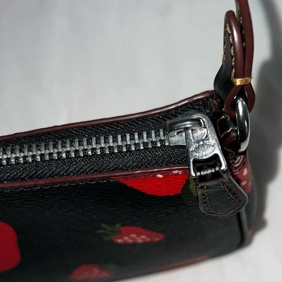 Coach Nolita 19 With Wild Strawberry Print - Picture 9 of 10